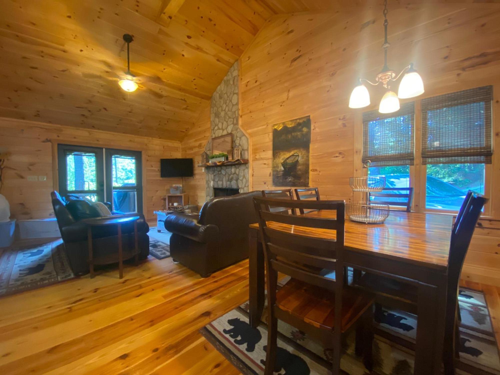 Vila The Cozy Lazy Laurel With Year-Round Mountain Views, Hot Tub, Fire Pit Cherry Log Exteriér fotografie
