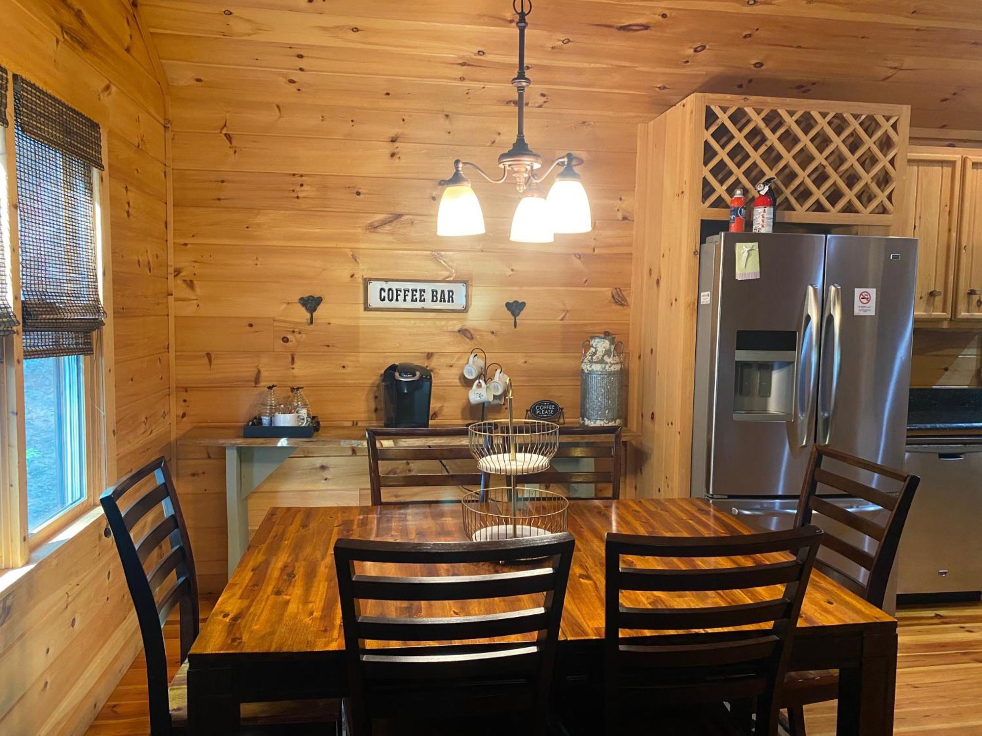 Vila The Cozy Lazy Laurel With Year-Round Mountain Views, Hot Tub, Fire Pit Cherry Log Exteriér fotografie